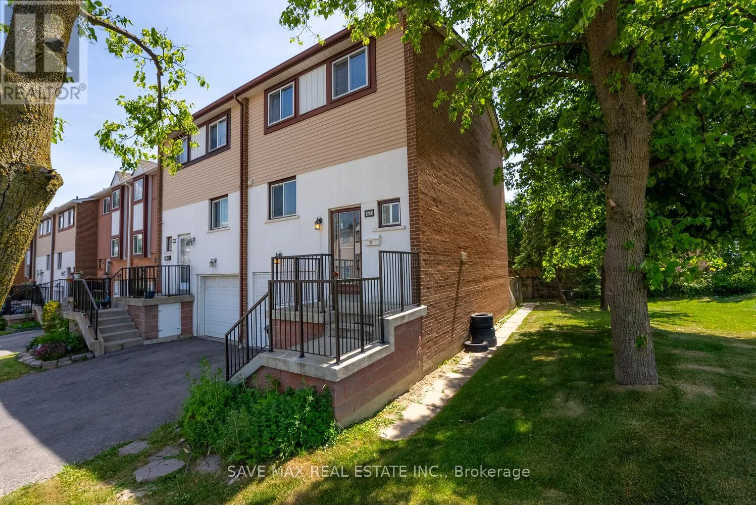 62 MOREGATE CRESCENT