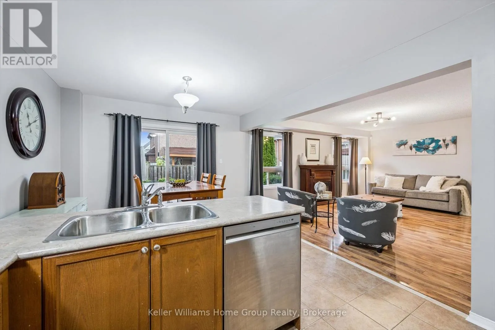 17 FLORETTE PLACE