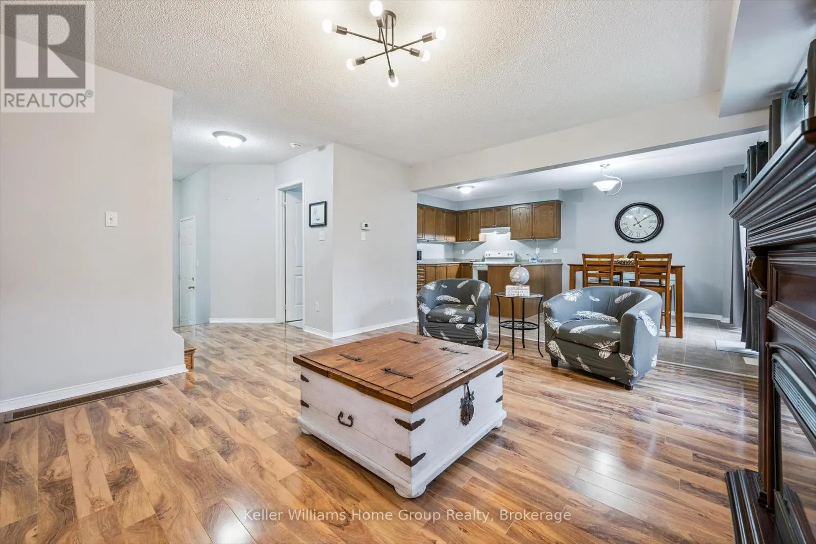17 FLORETTE PLACE