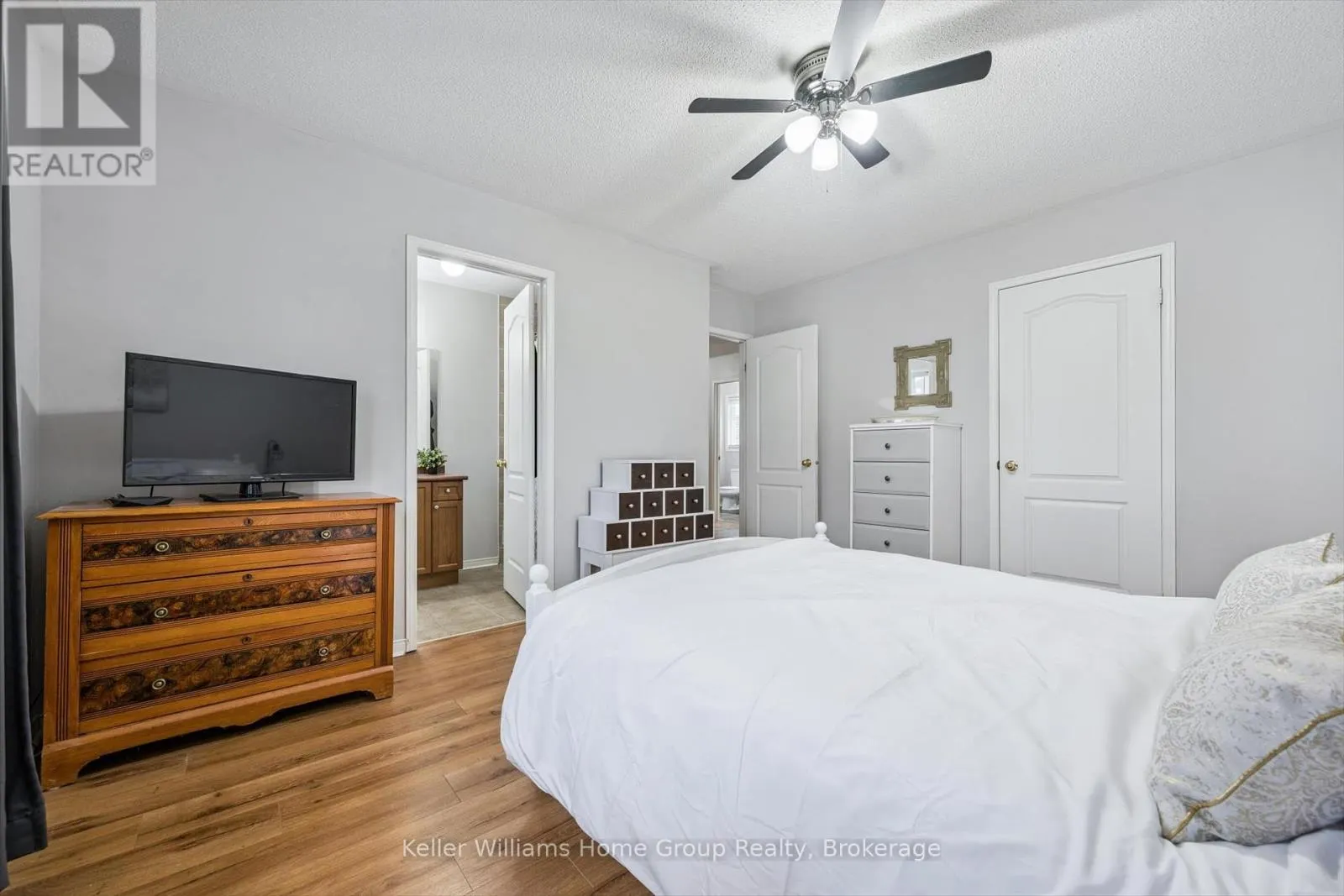 17 FLORETTE PLACE