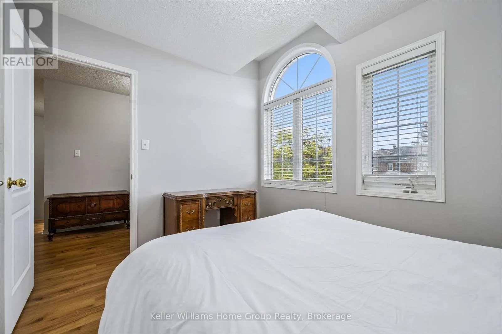 17 FLORETTE PLACE