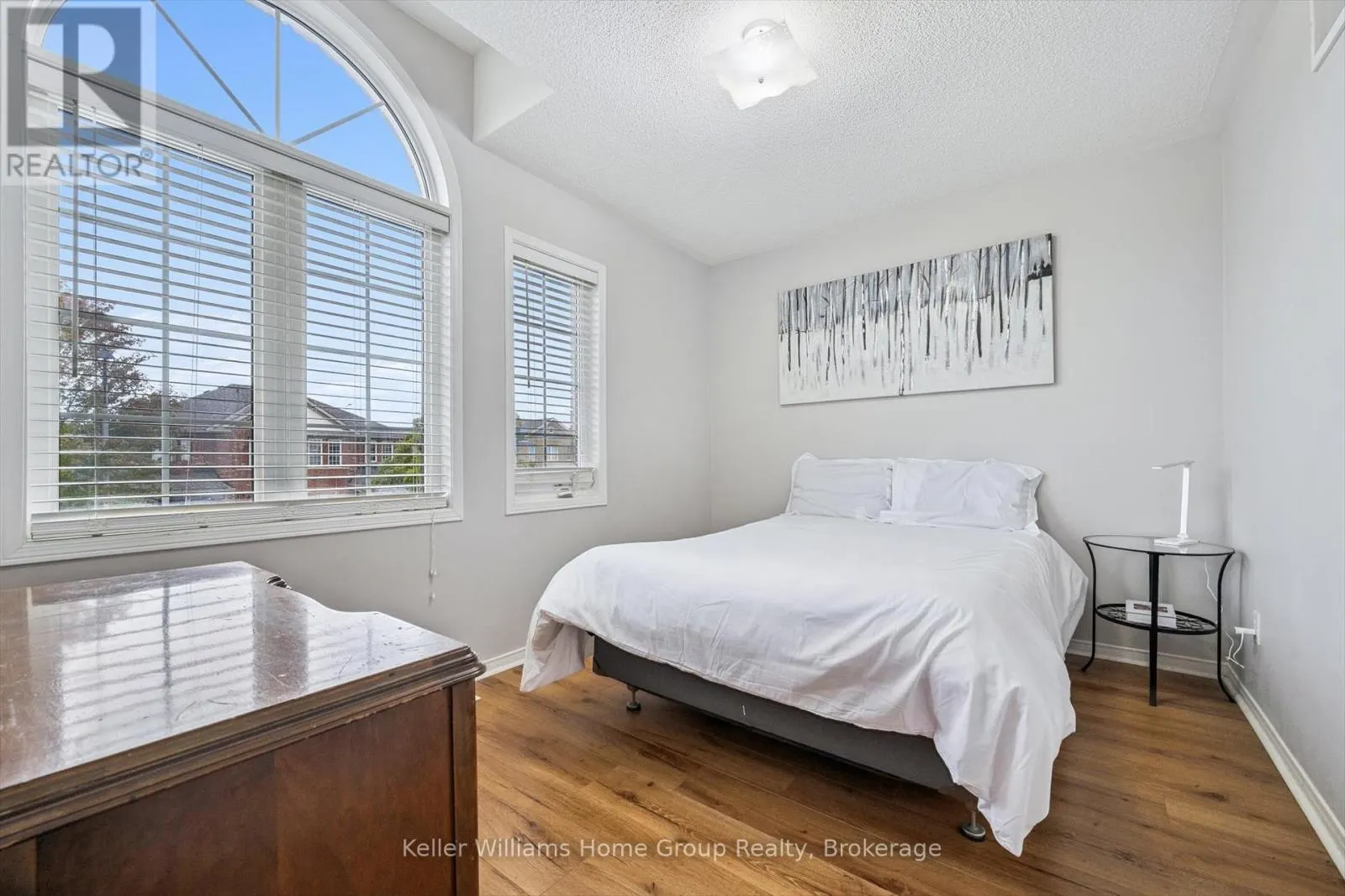 17 FLORETTE PLACE