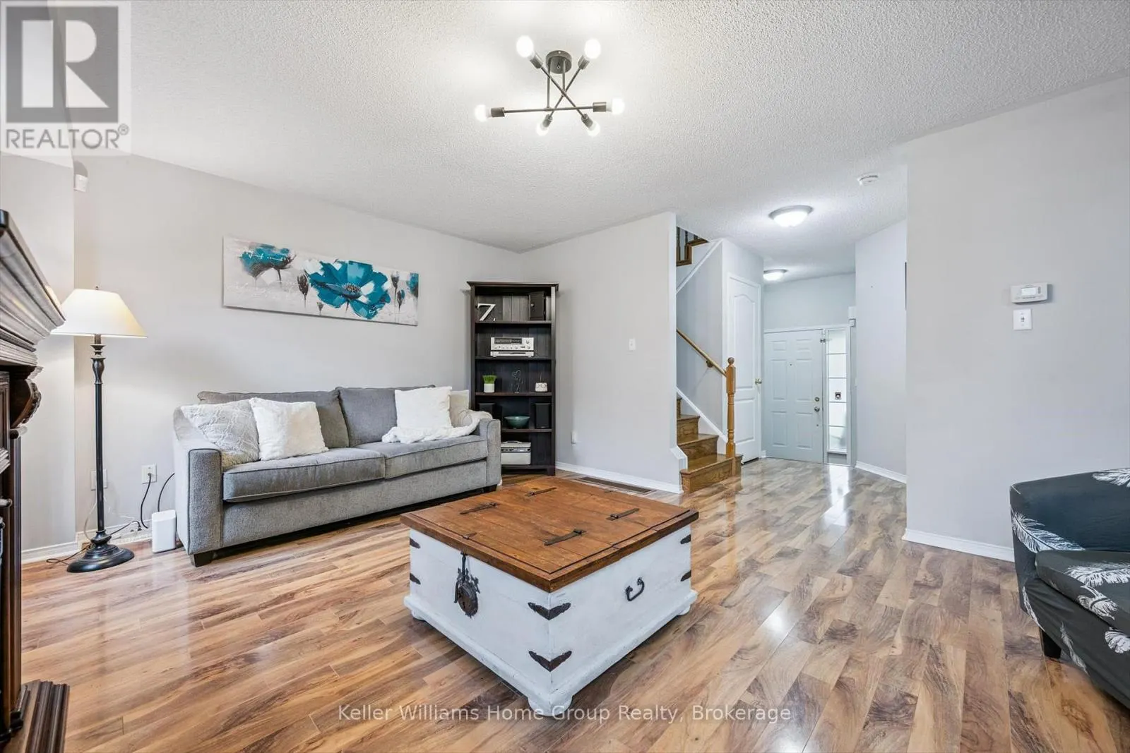 17 FLORETTE PLACE