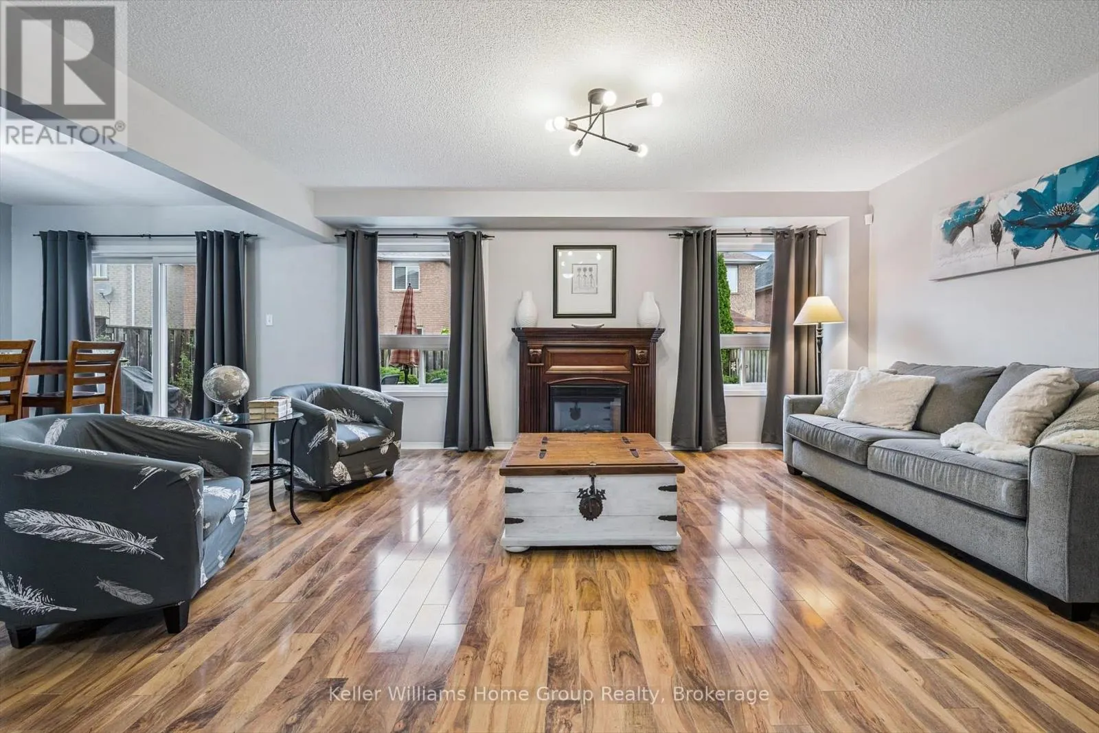 17 FLORETTE PLACE