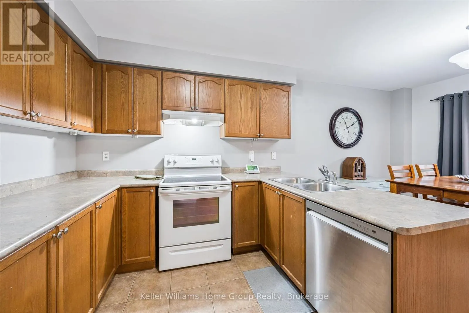 17 FLORETTE PLACE