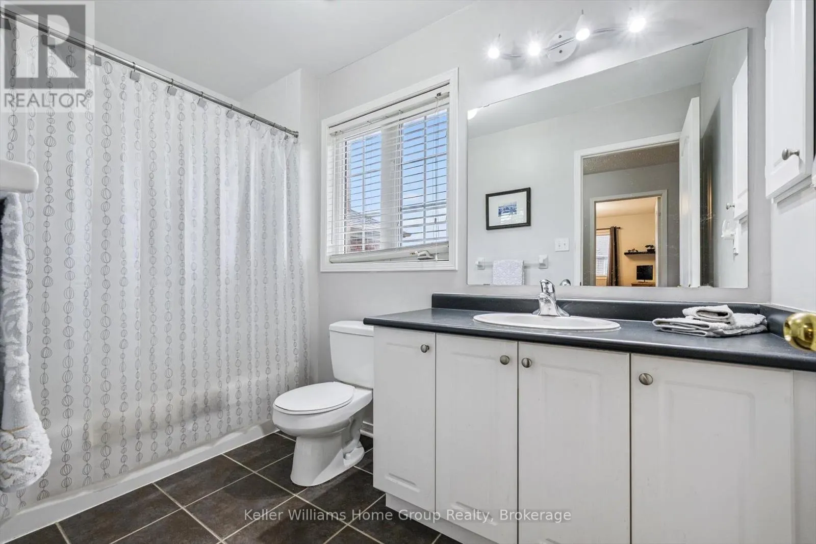 17 FLORETTE PLACE