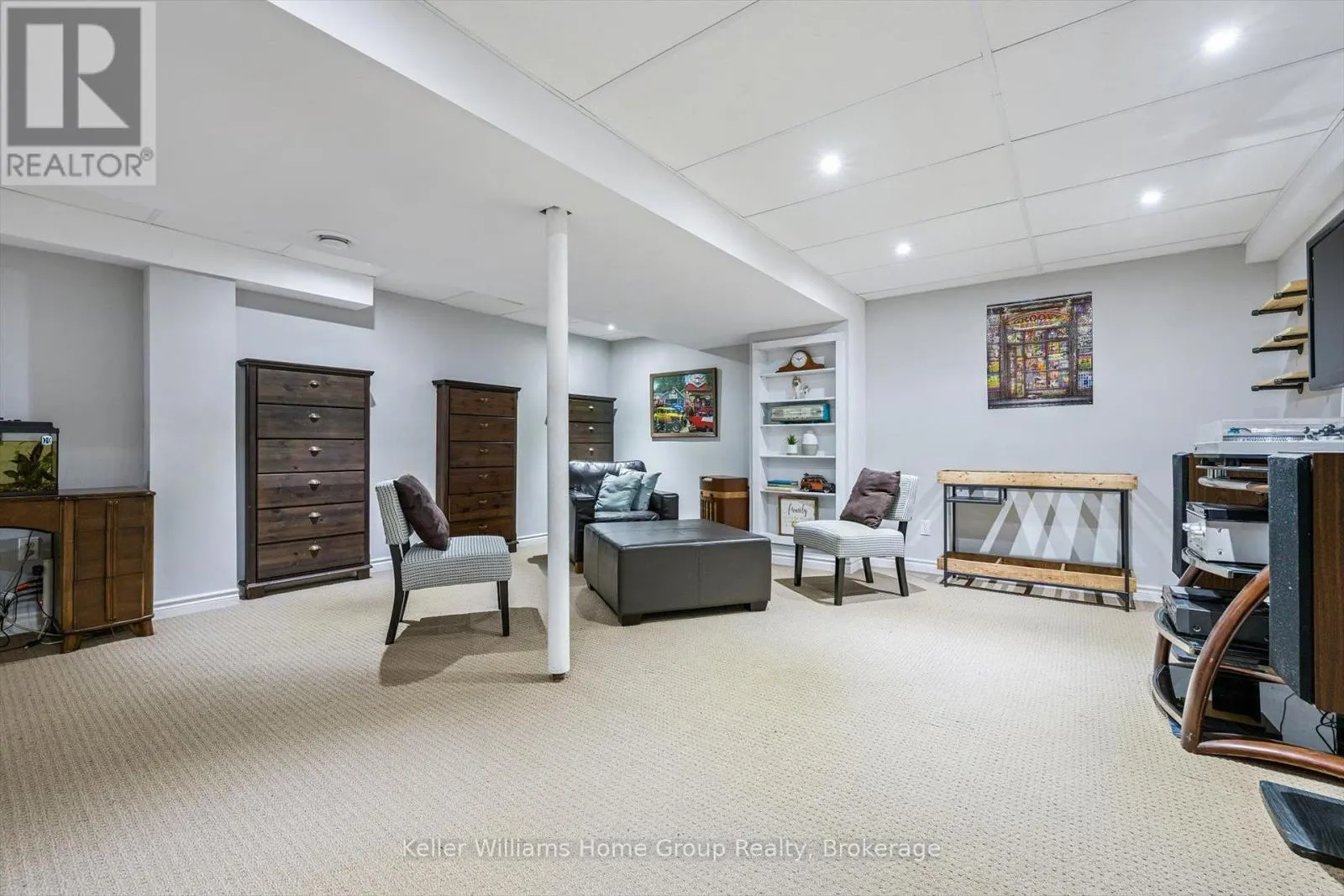 17 FLORETTE PLACE