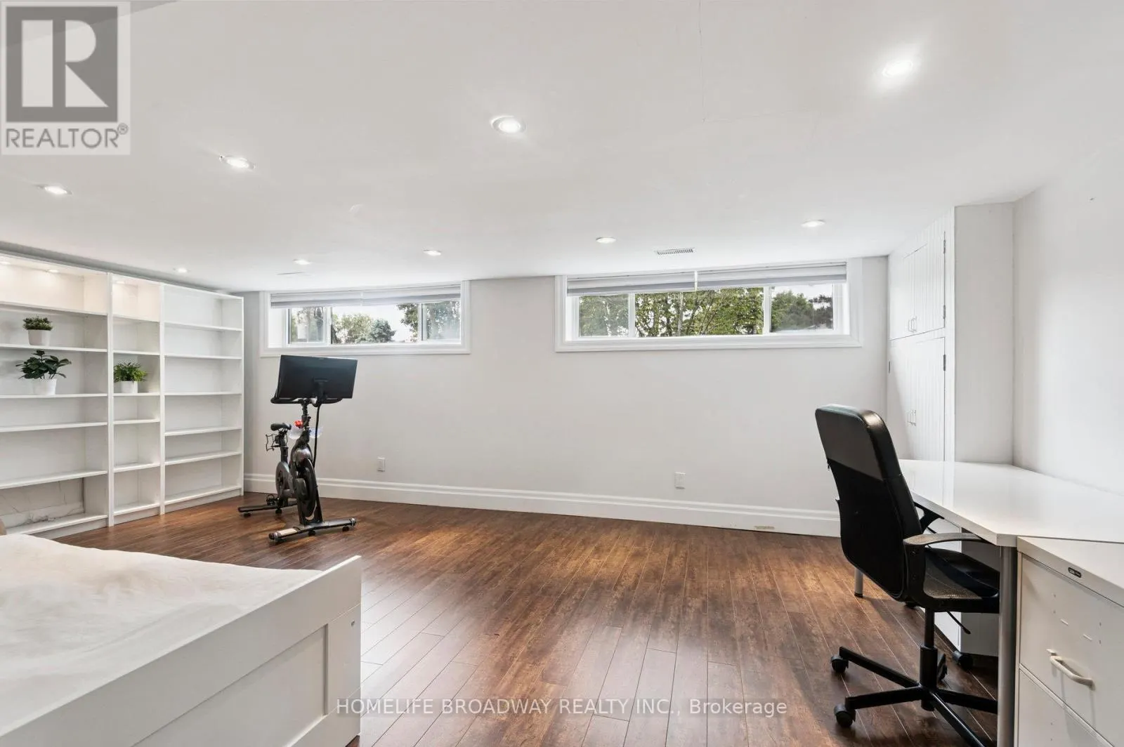 17 JILL CRESCENT