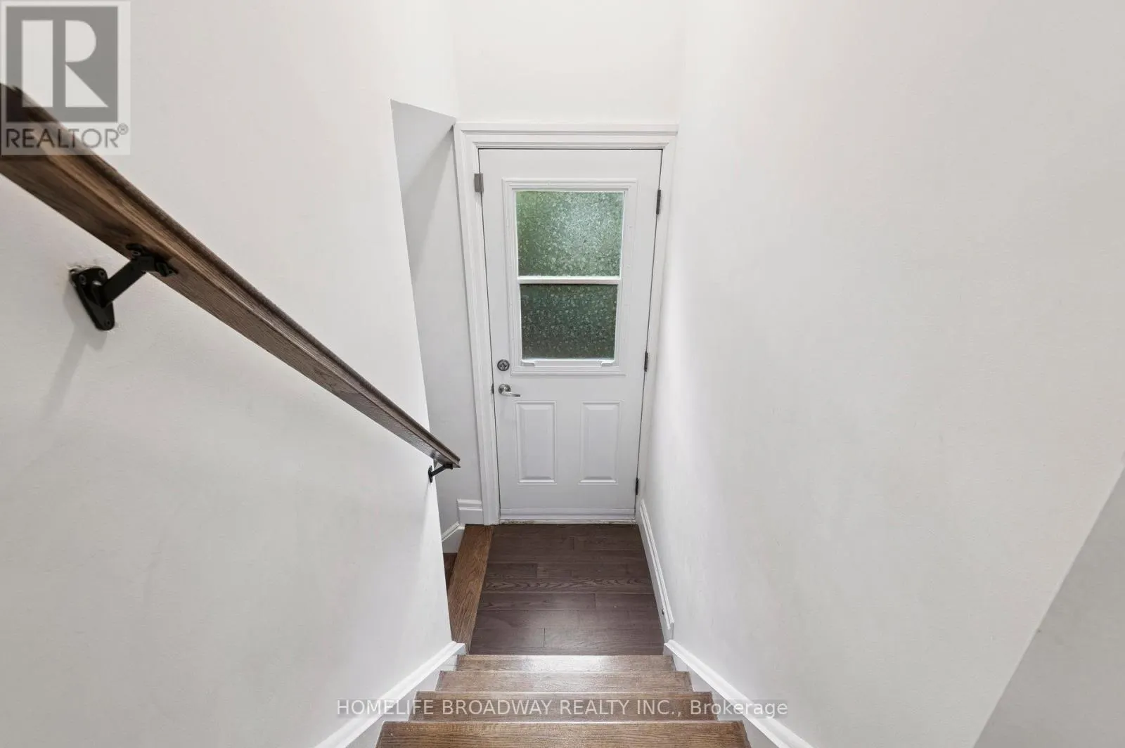 17 JILL CRESCENT