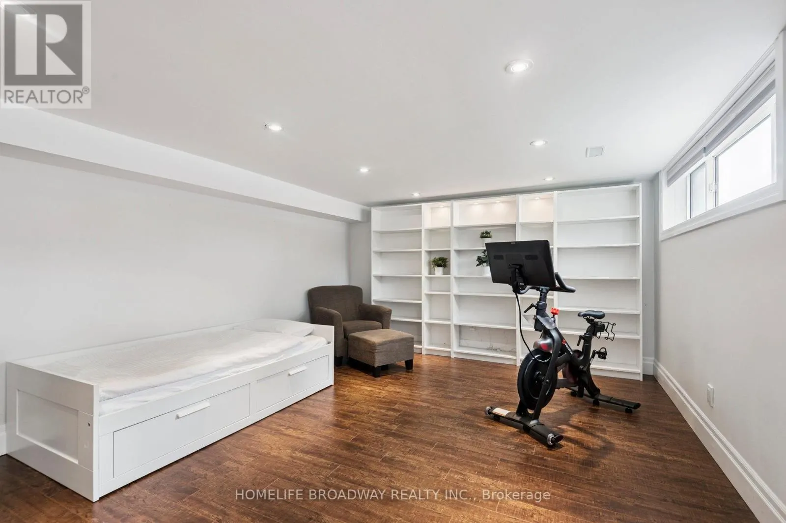 17 JILL CRESCENT