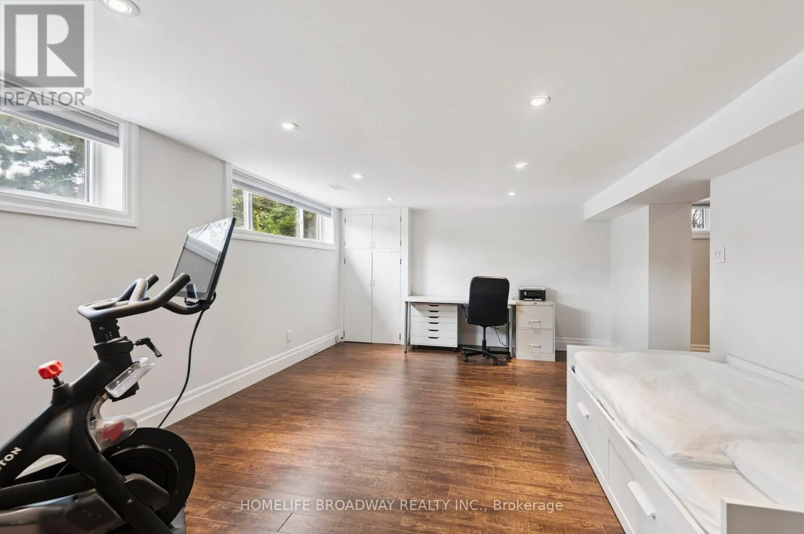 17 JILL CRESCENT