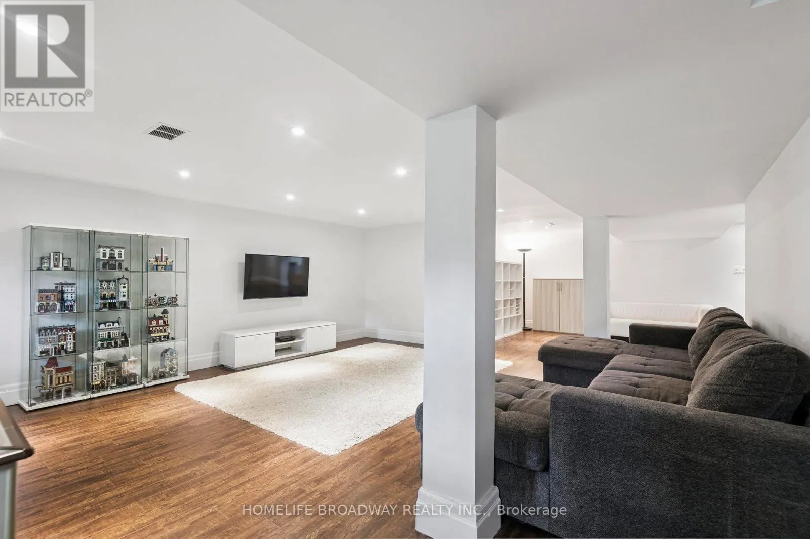 17 JILL CRESCENT