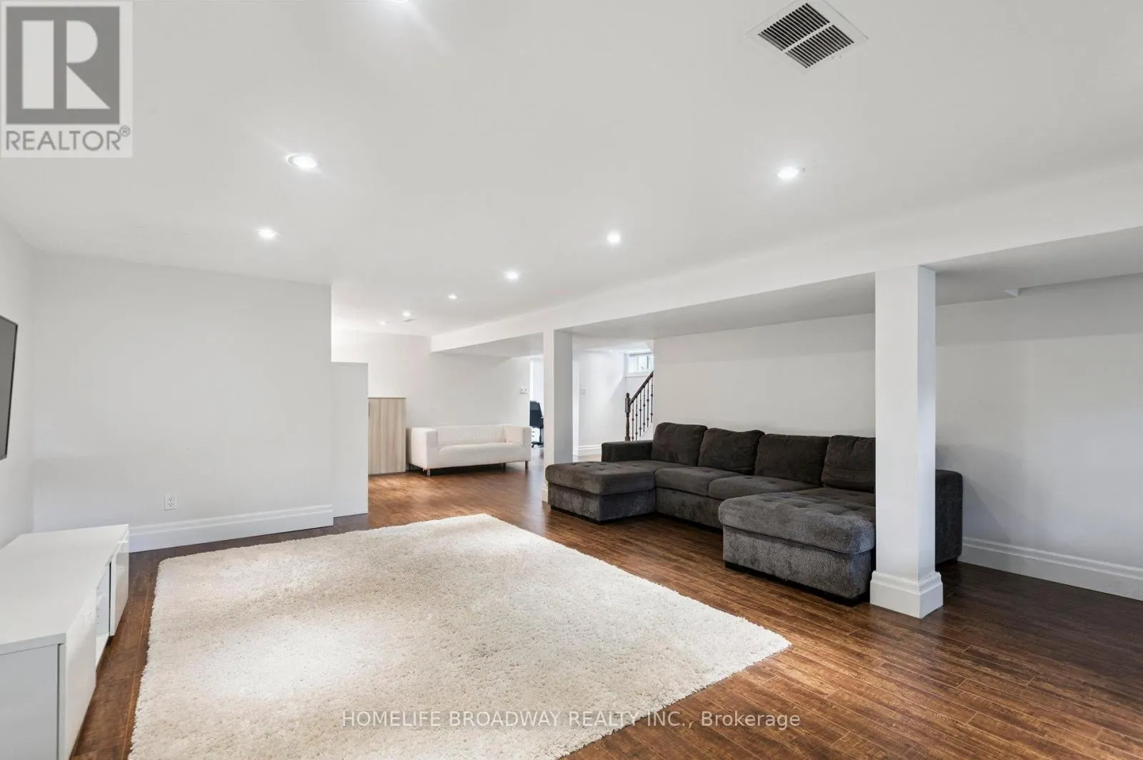 17 JILL CRESCENT