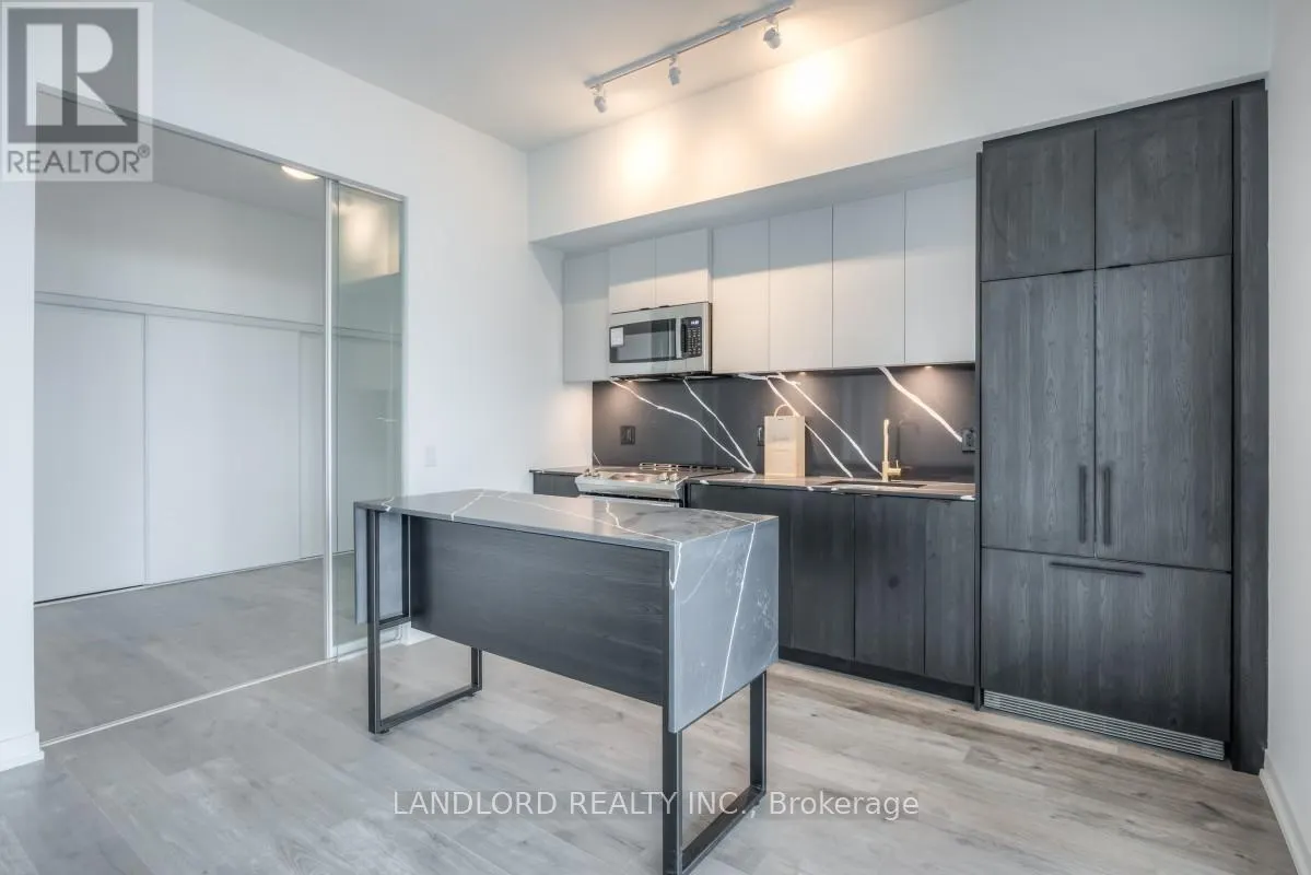 1215 - 285 DUFFERIN STREET