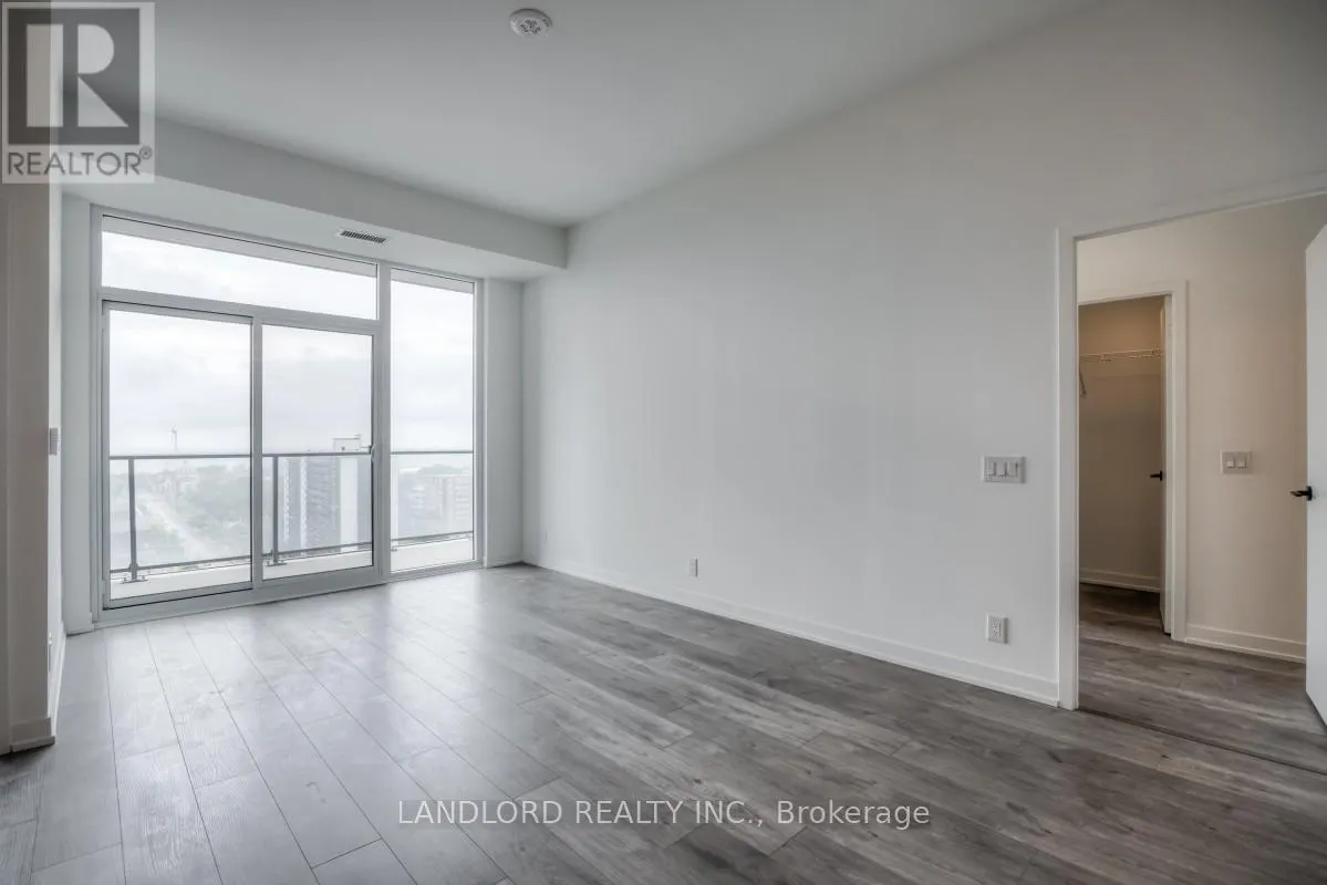 1215 - 285 DUFFERIN STREET