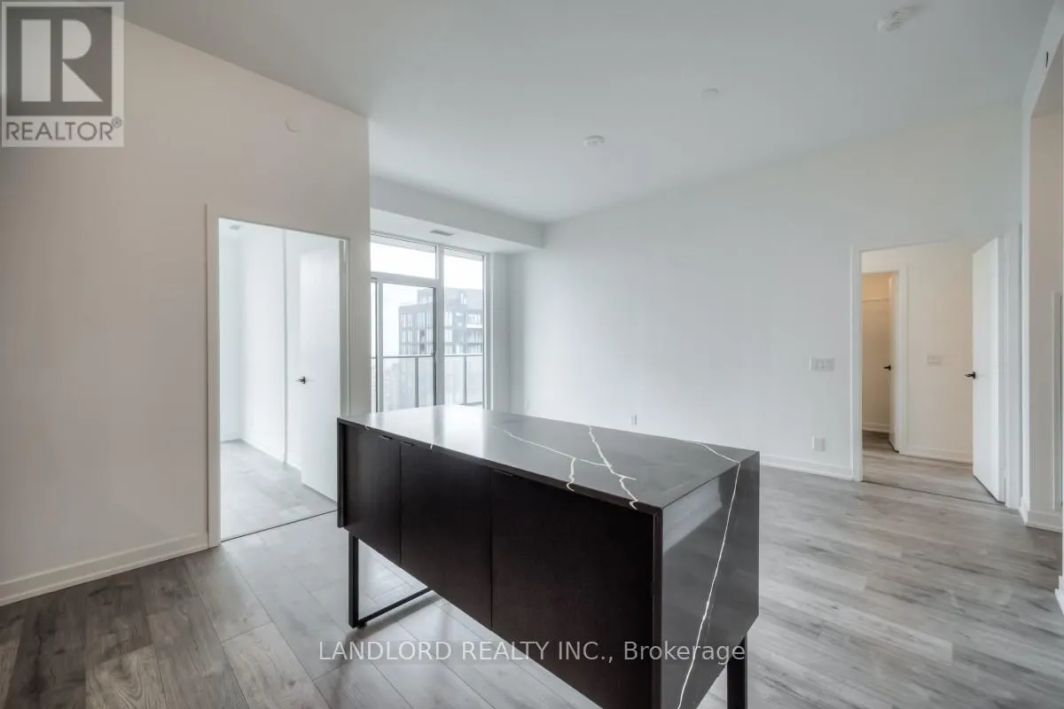 1215 - 285 DUFFERIN STREET