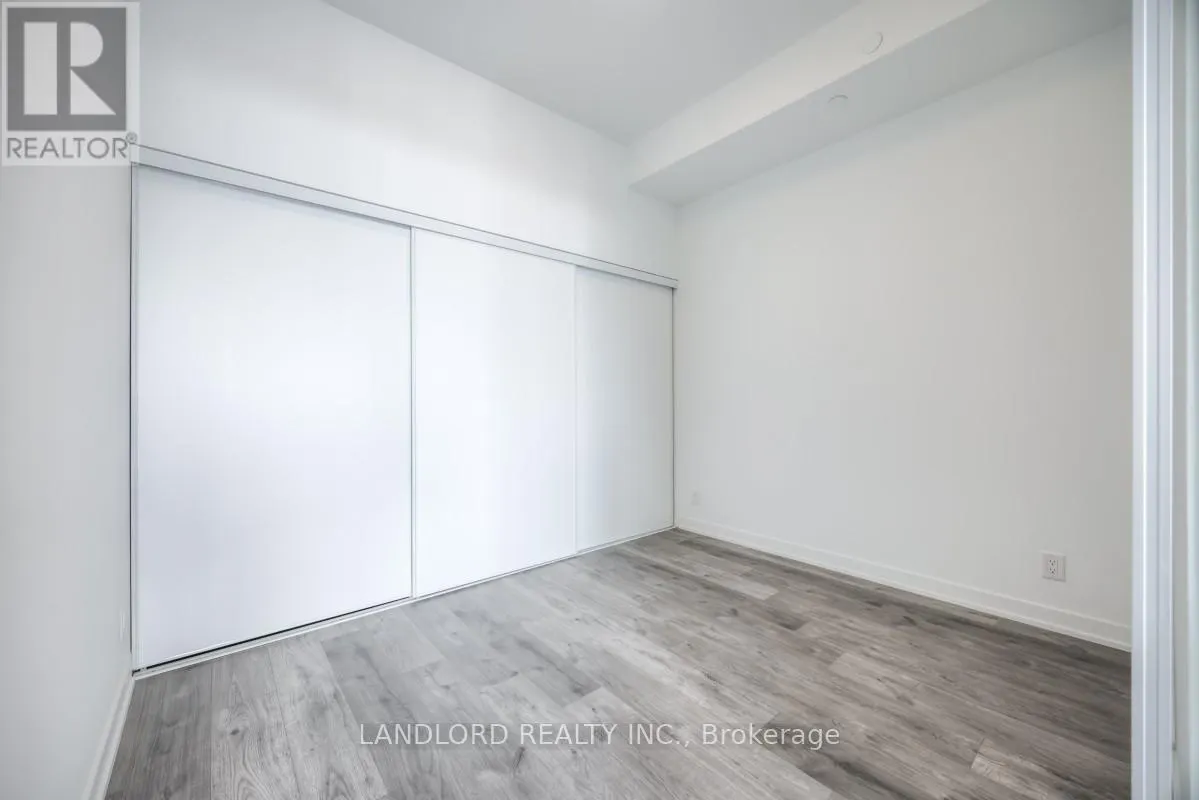 1215 - 285 DUFFERIN STREET