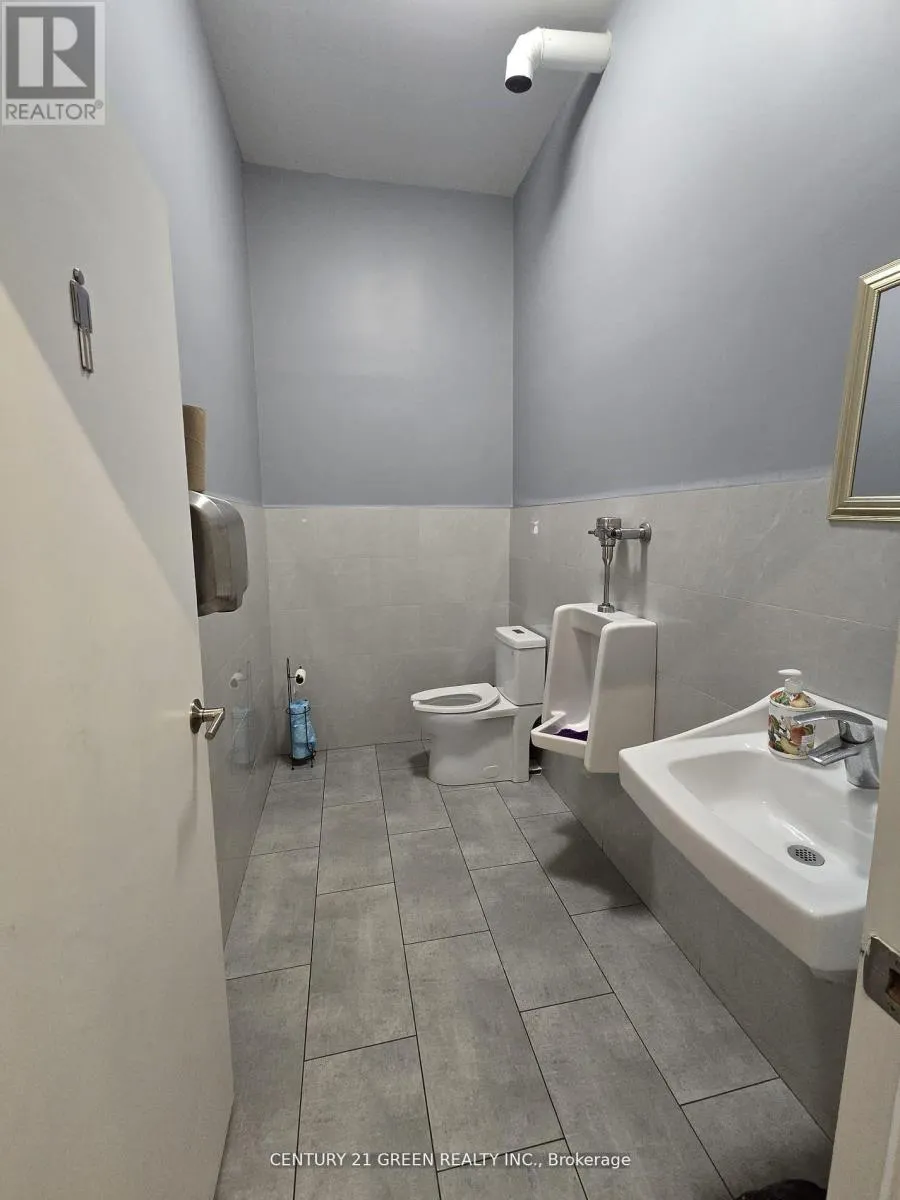 2307 LAKESHORE ROAD W