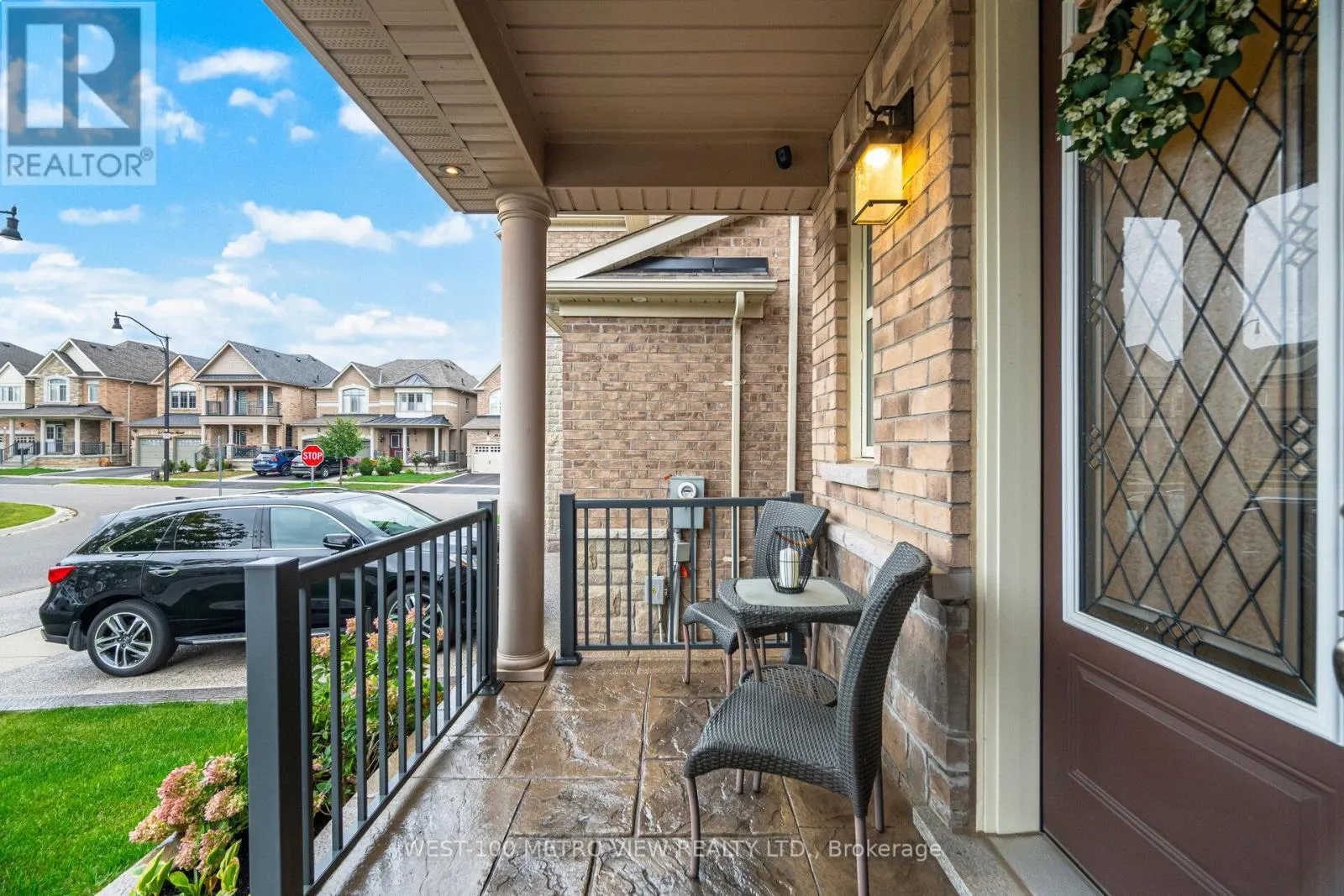 4 IVOR CRESCENT
