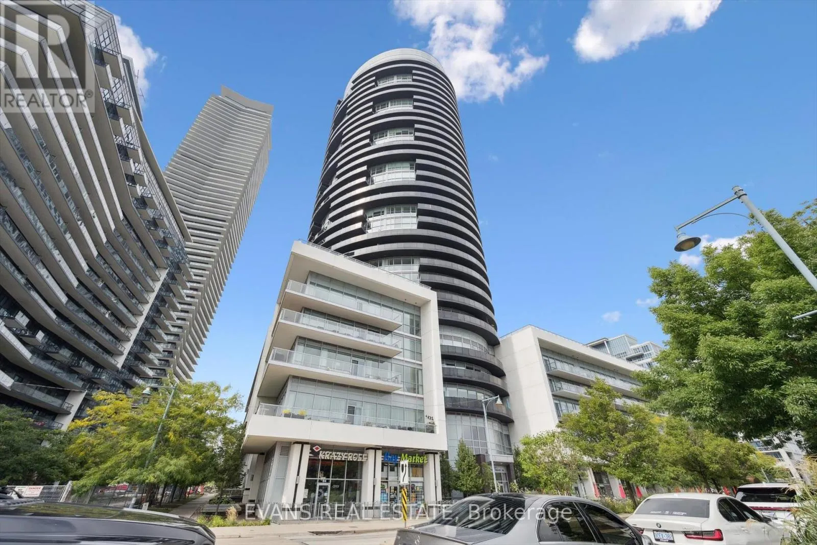 324 - 80 MARINE PARADE DRIVE
