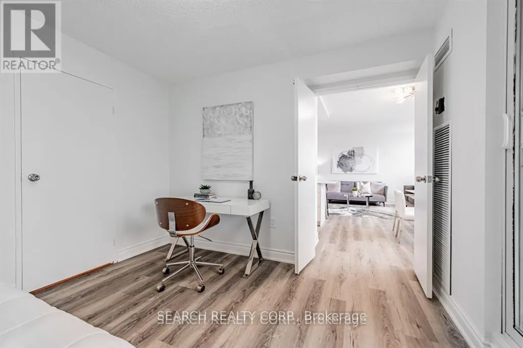 1108 - 3590 KANEFF CRESCENT
