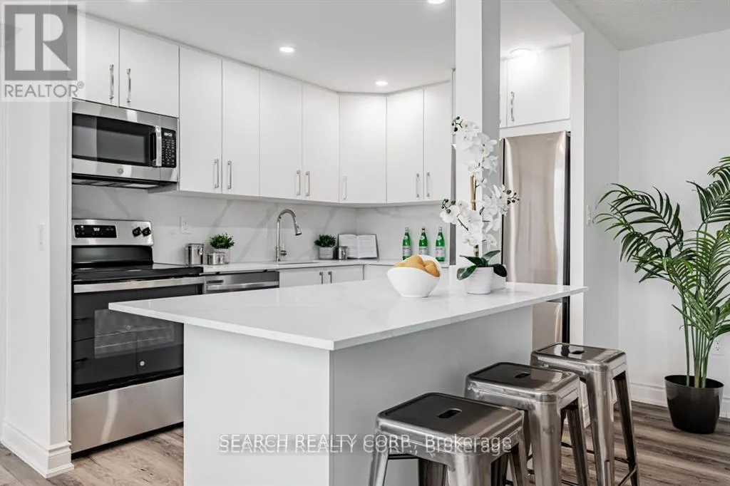 1108 - 3590 KANEFF CRESCENT