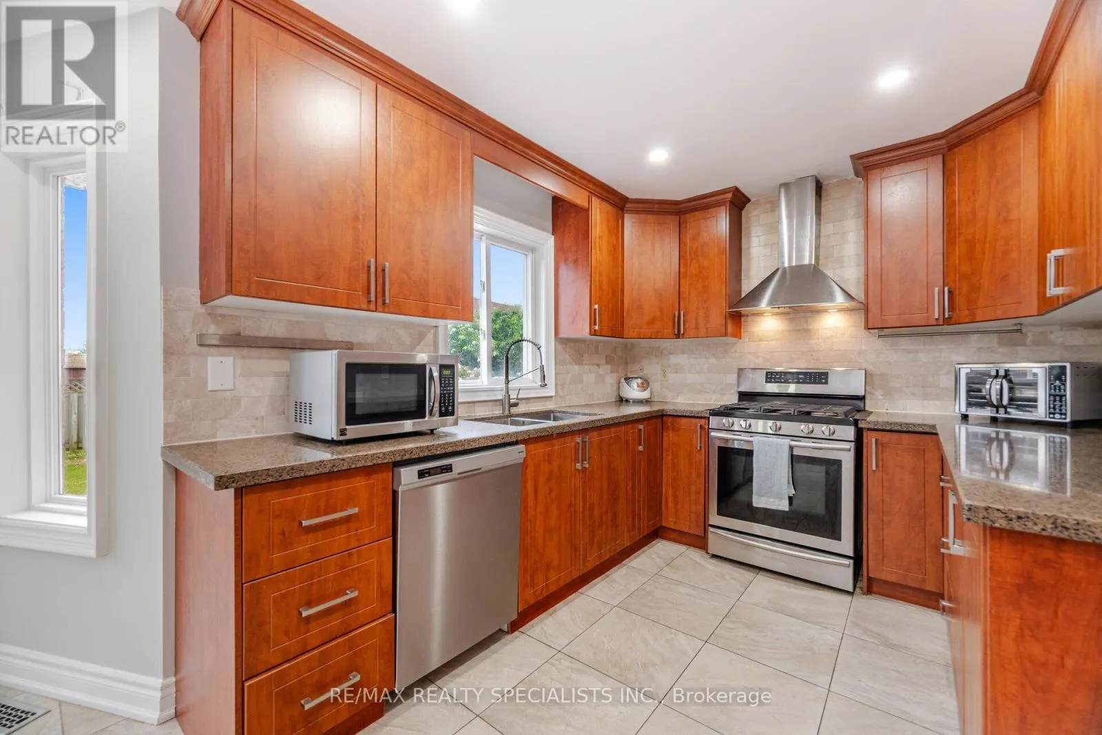 5274 HUNTINGFIELD DRIVE