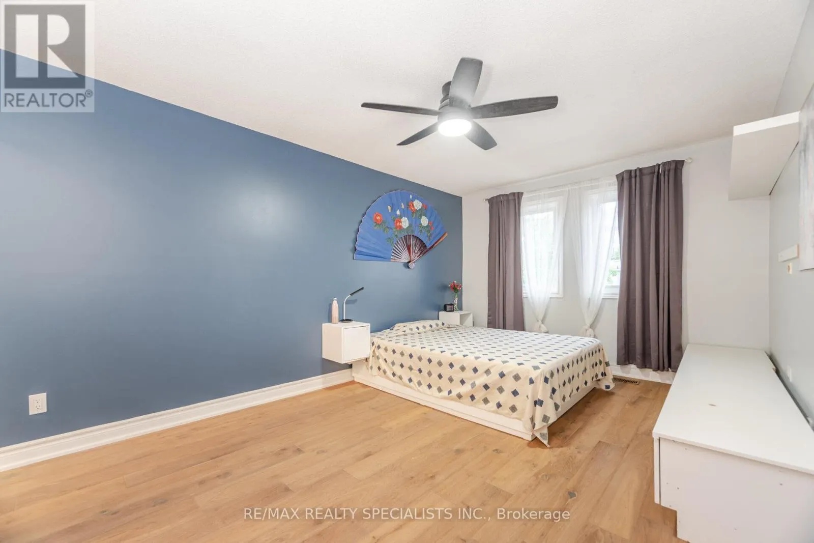 5274 HUNTINGFIELD DRIVE