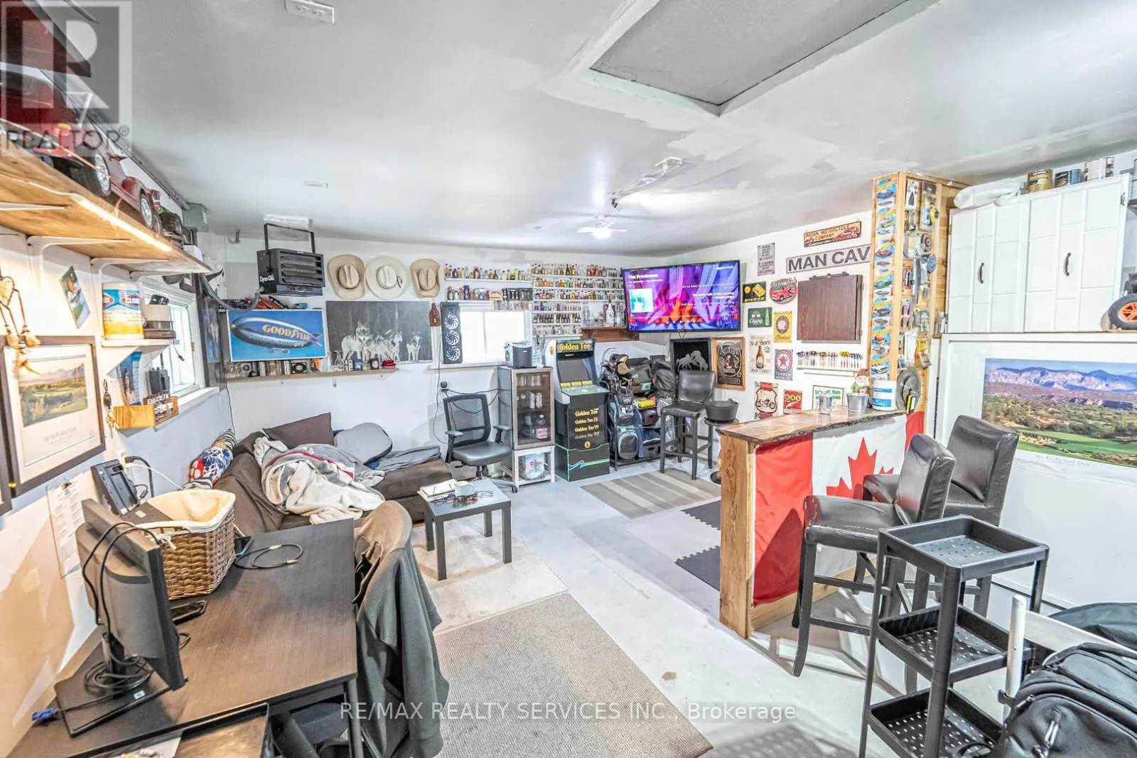 112 COURT STREET N