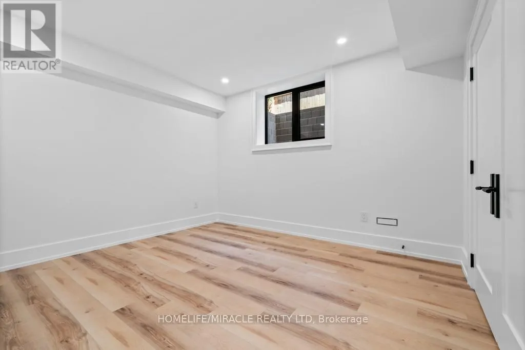 282 MAURICE DRIVE