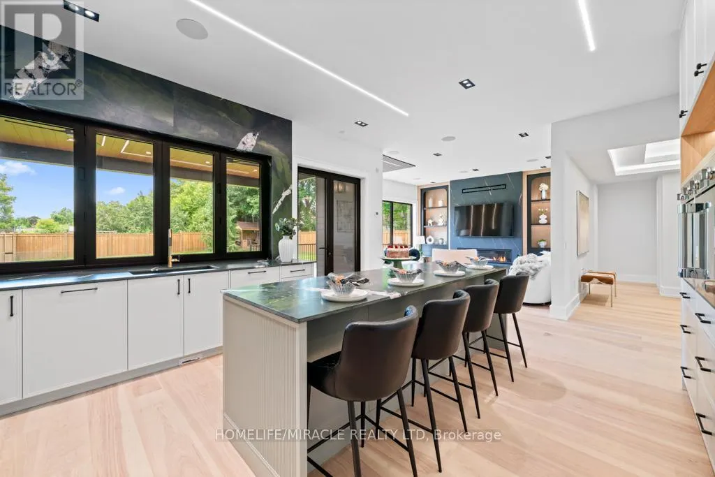 282 MAURICE DRIVE