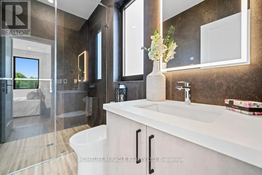 282 MAURICE DRIVE