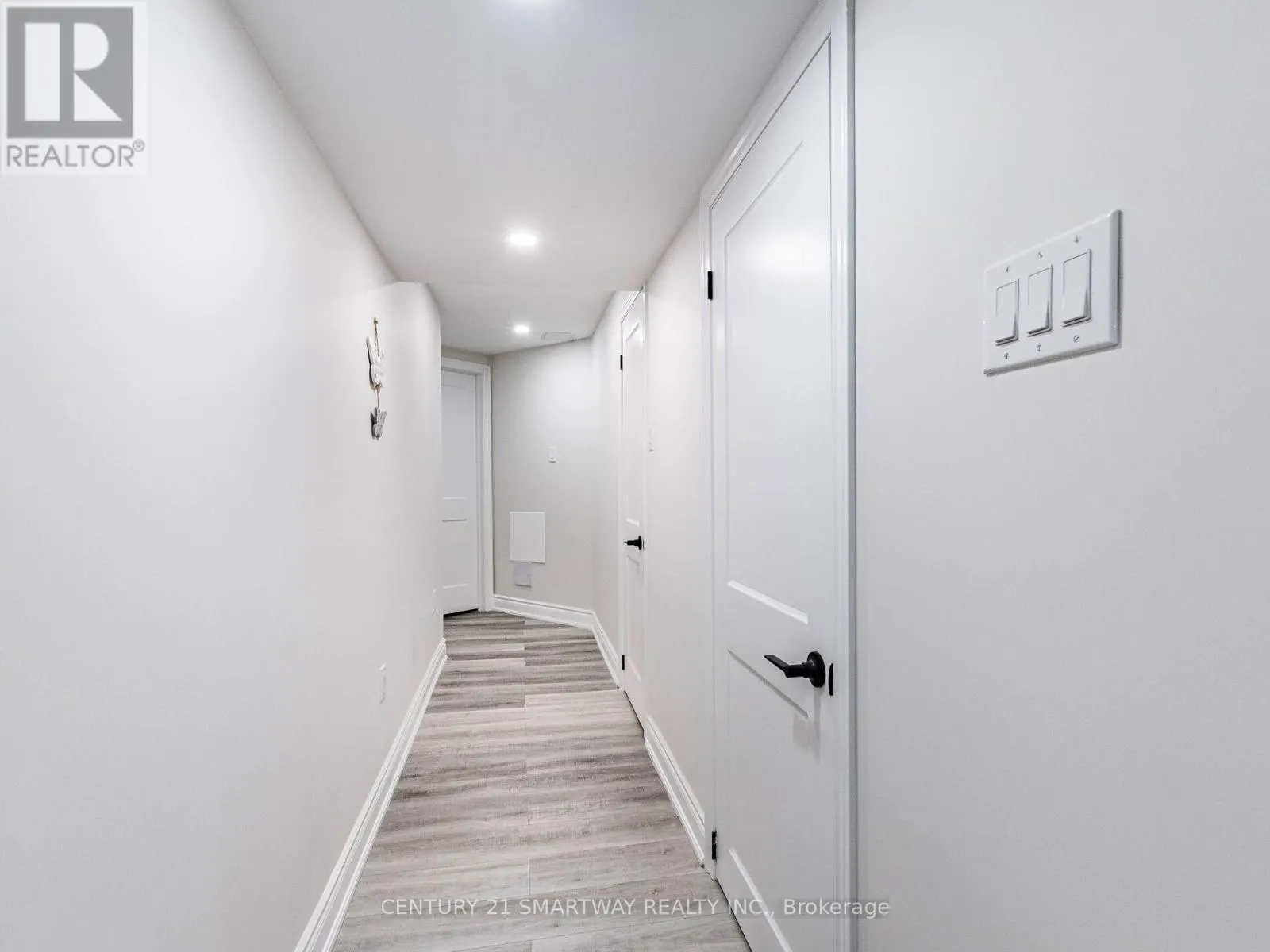 38 BOTTLEBRUSH DRIVE