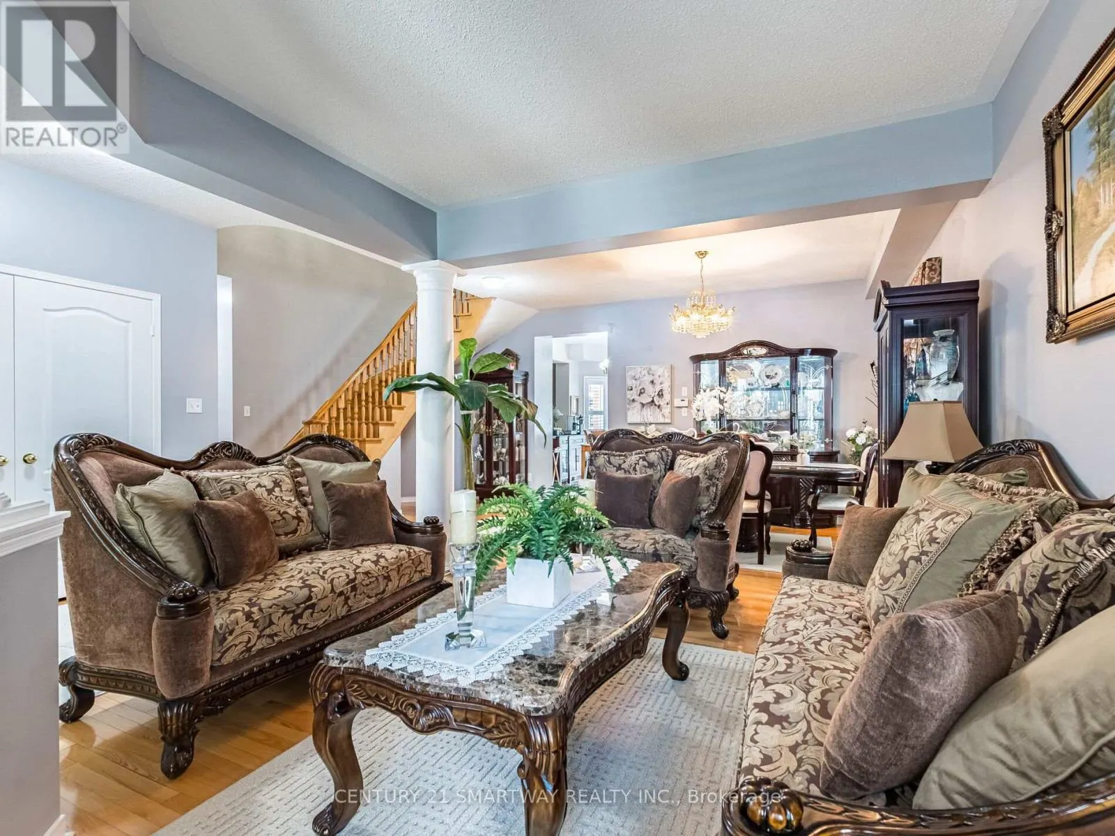 38 BOTTLEBRUSH DRIVE
