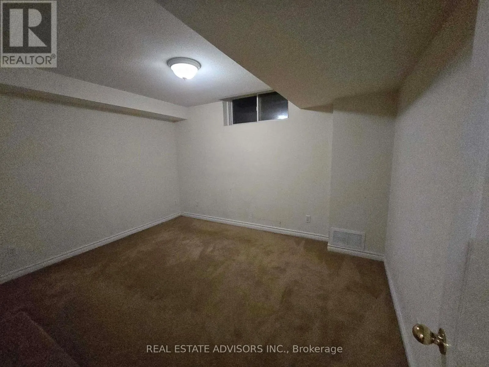 3208 COUNTESS CRESCENT
