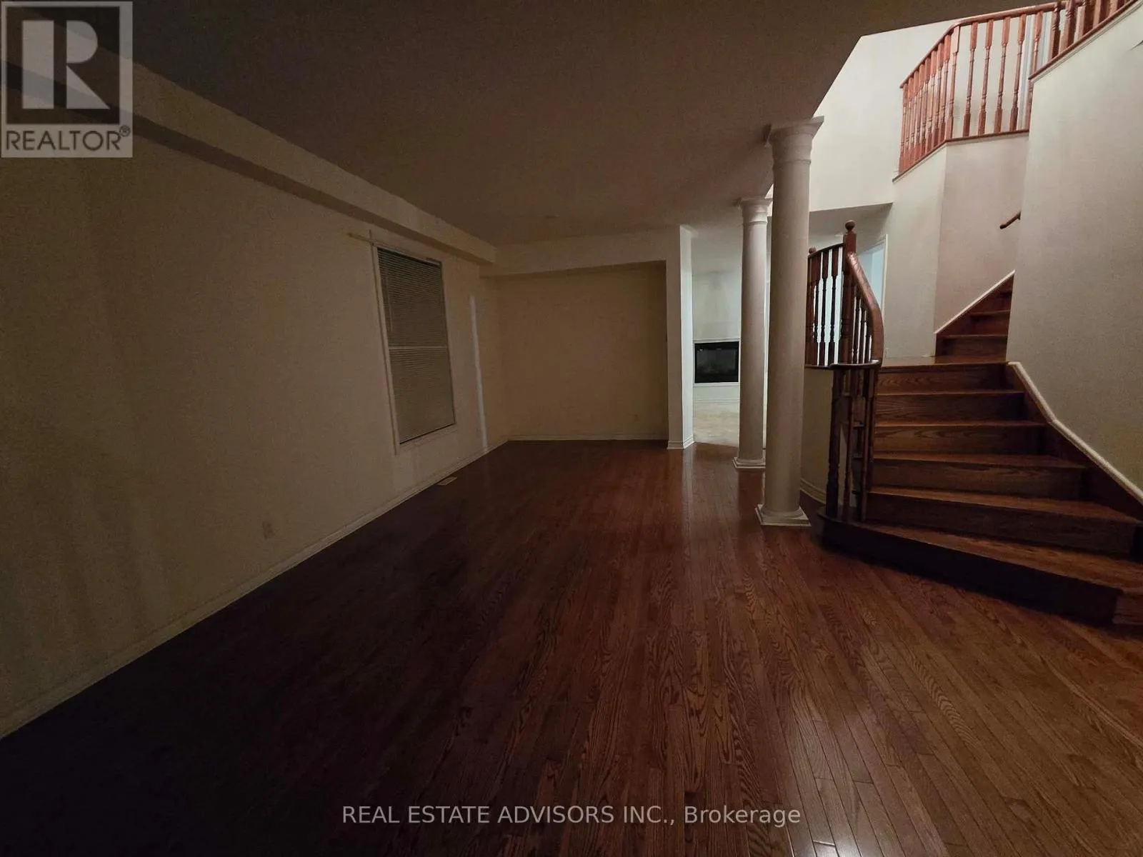 3208 COUNTESS CRESCENT