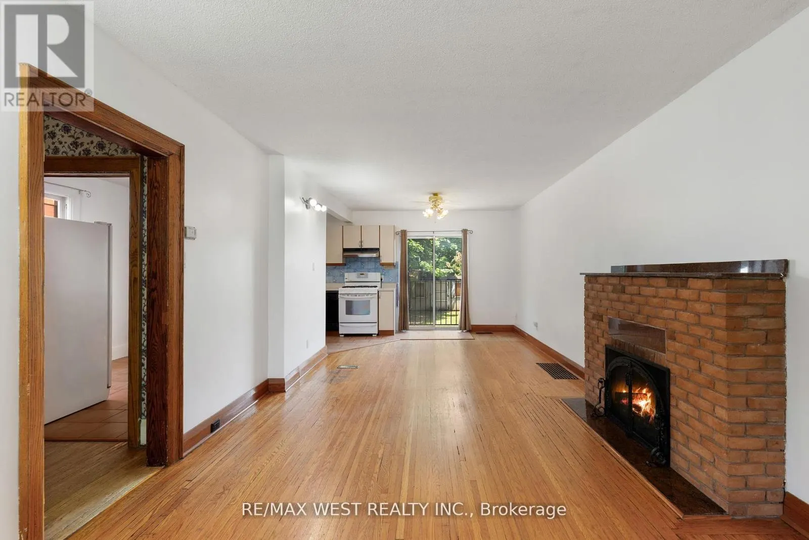 2317 WESTON ROAD