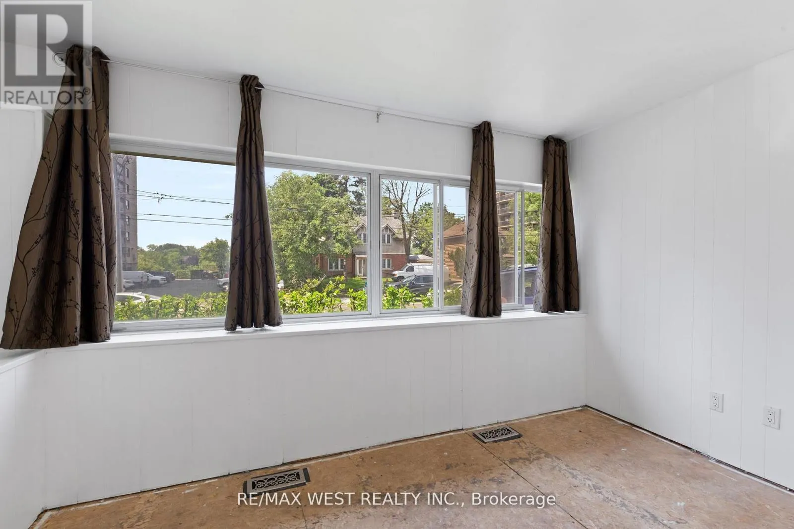 2317 WESTON ROAD
