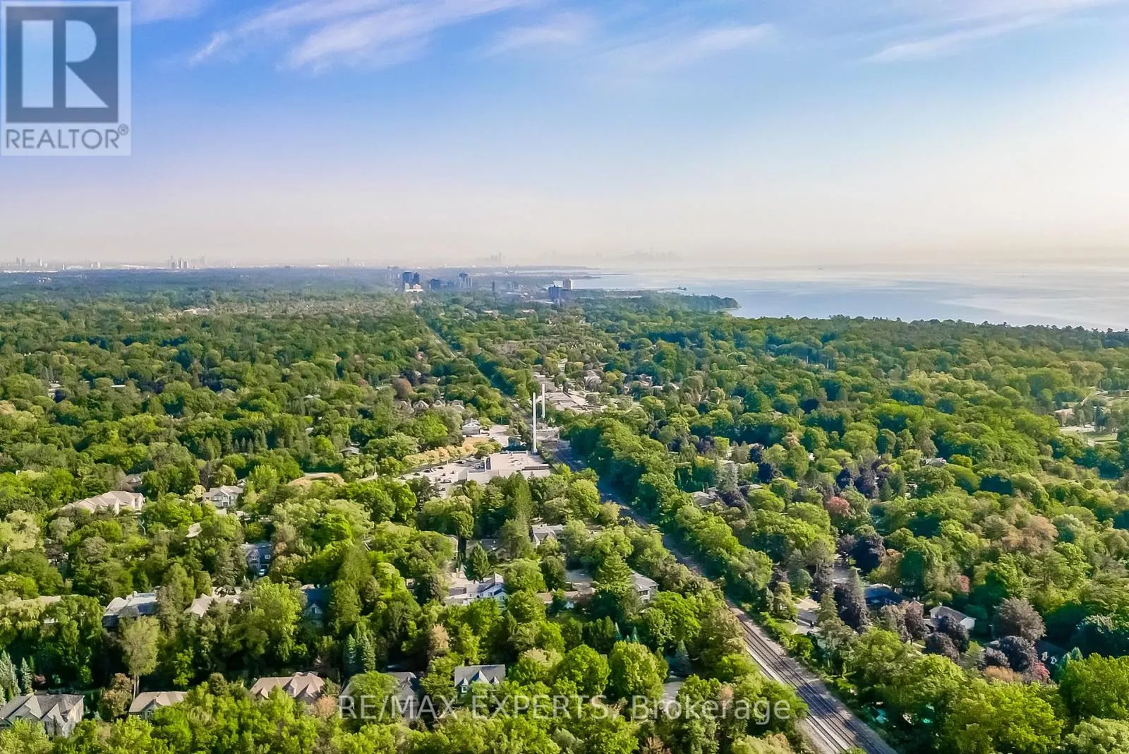 1135 GREENOAKS DRIVE