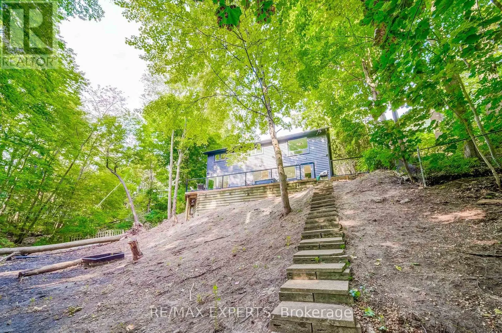 1135 GREENOAKS DRIVE