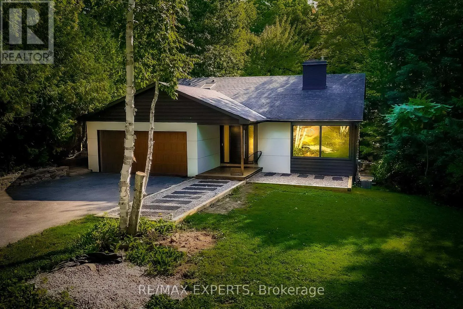 1135 GREENOAKS DRIVE