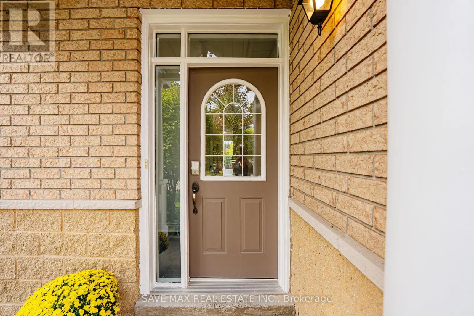 33 - 833 SCOLLARD COURT