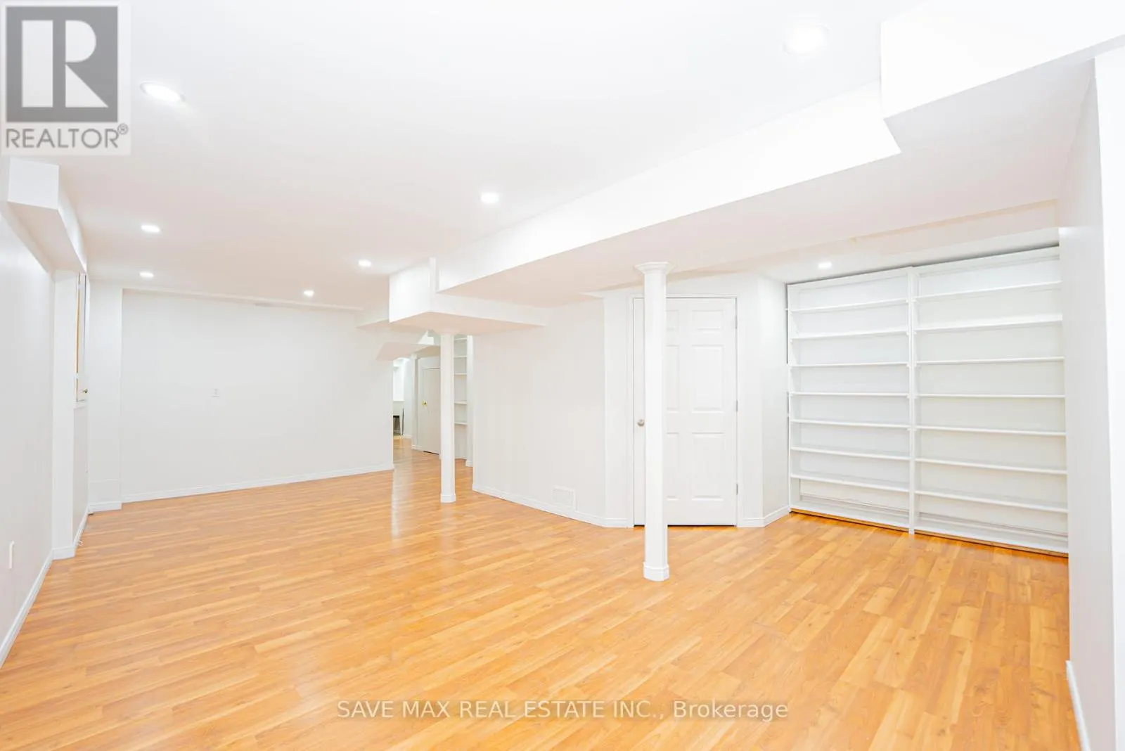 33 - 833 SCOLLARD COURT
