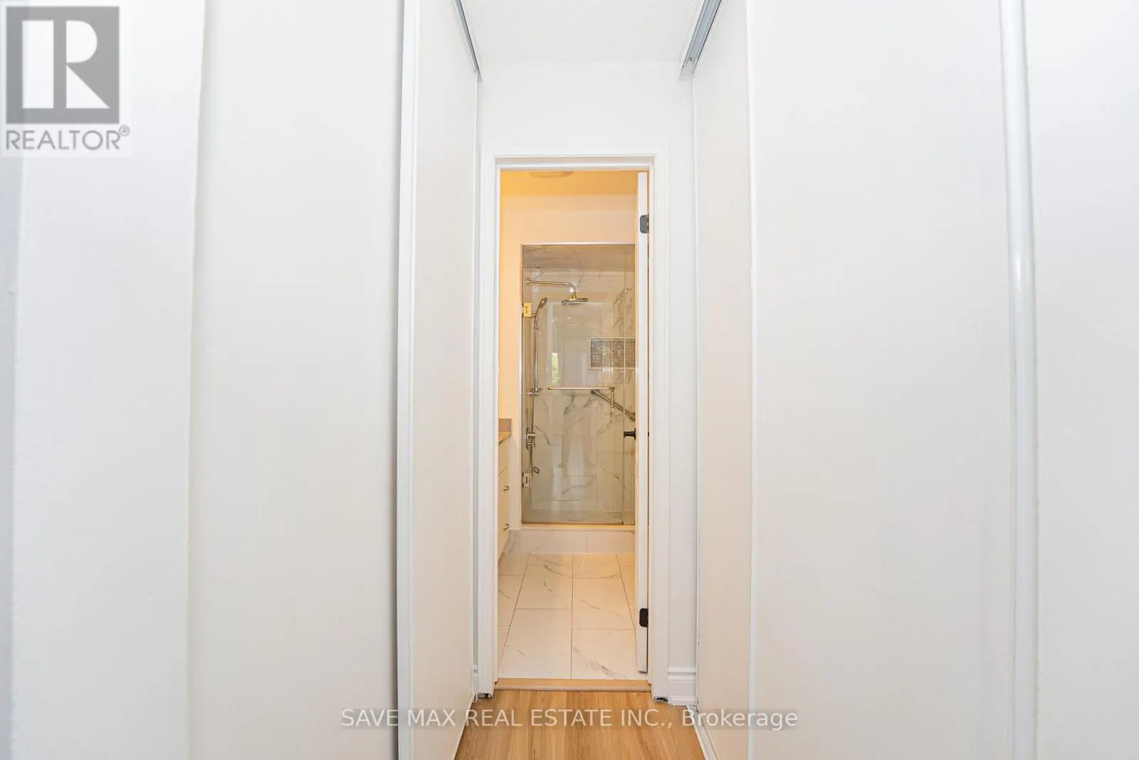 33 - 833 SCOLLARD COURT