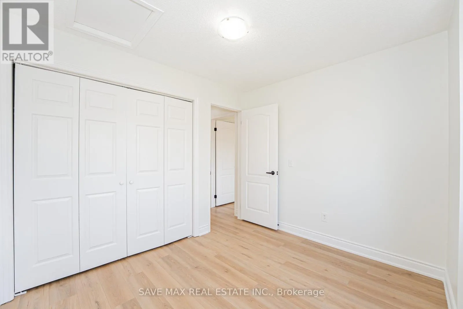 33 - 833 SCOLLARD COURT