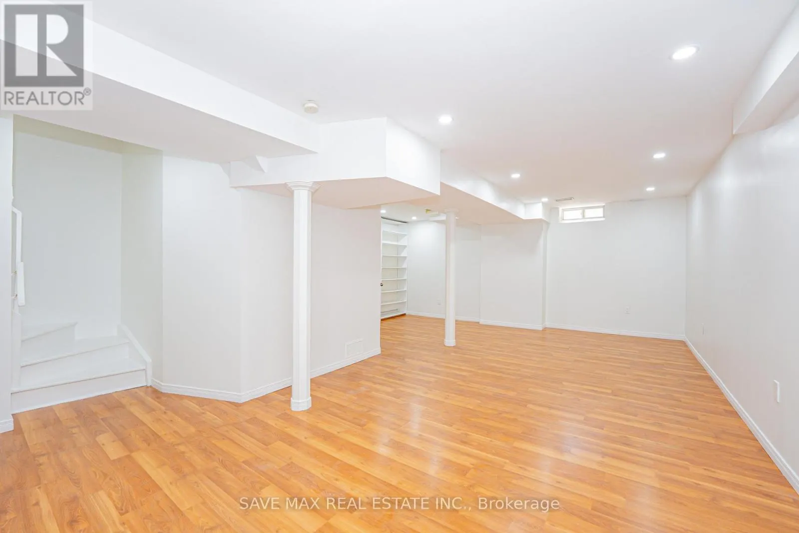 33 - 833 SCOLLARD COURT