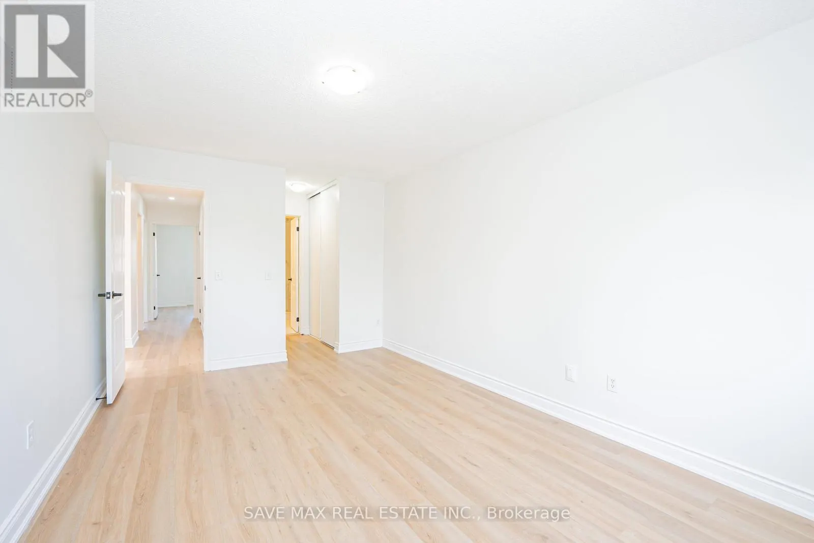33 - 833 SCOLLARD COURT
