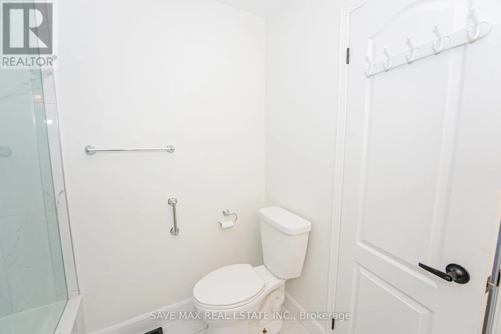 33 - 833 SCOLLARD COURT