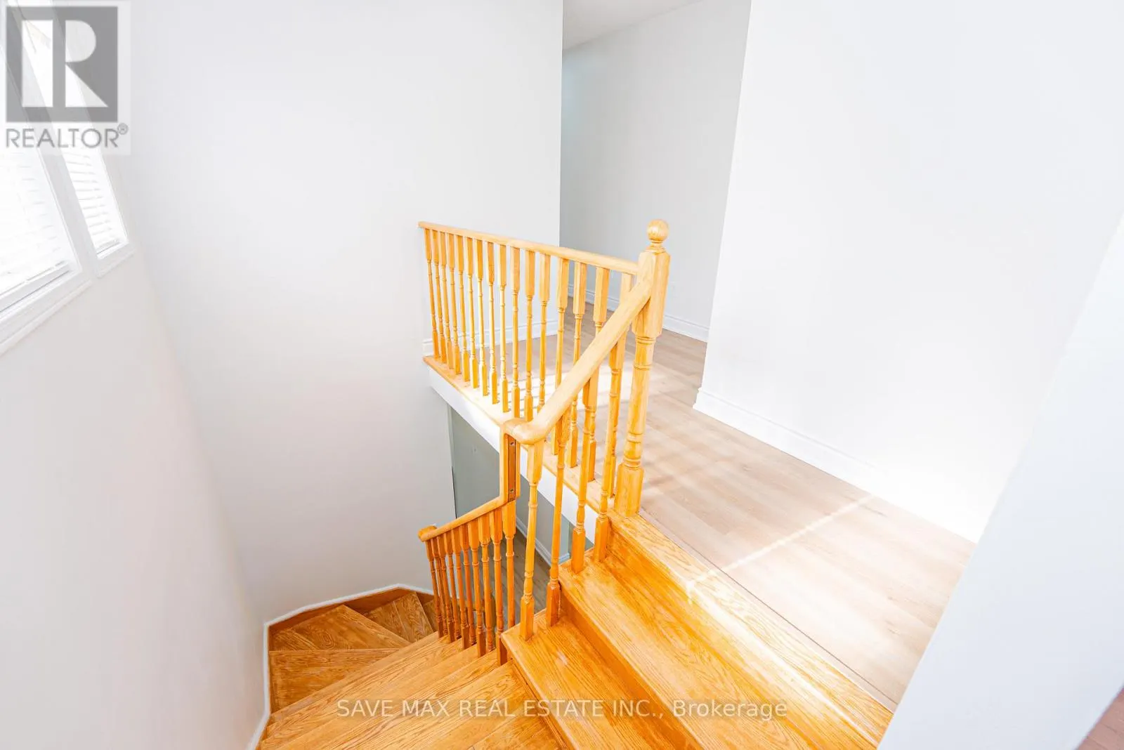 33 - 833 SCOLLARD COURT