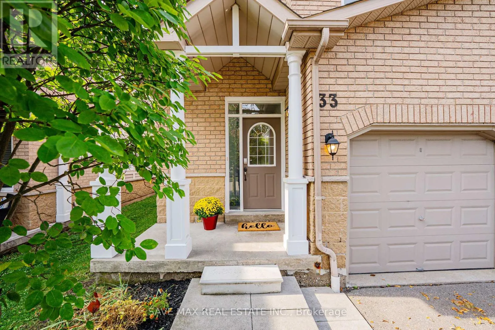33 - 833 SCOLLARD COURT